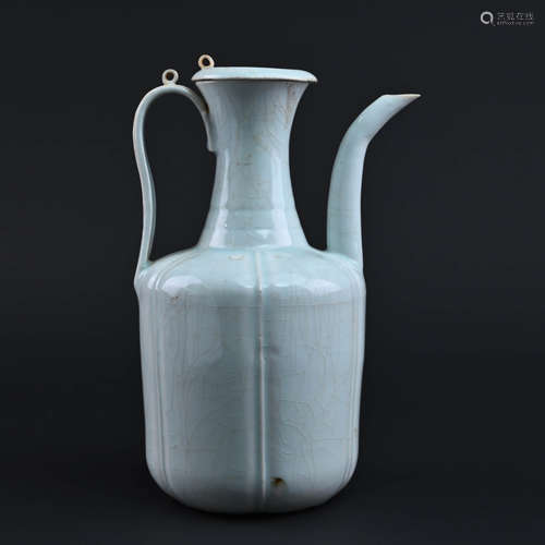 Sky-blue Glaze Ewer