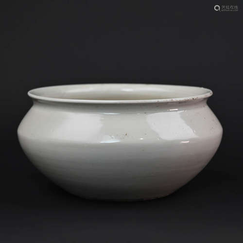 Ding Ware White Glaze Alms Bowl