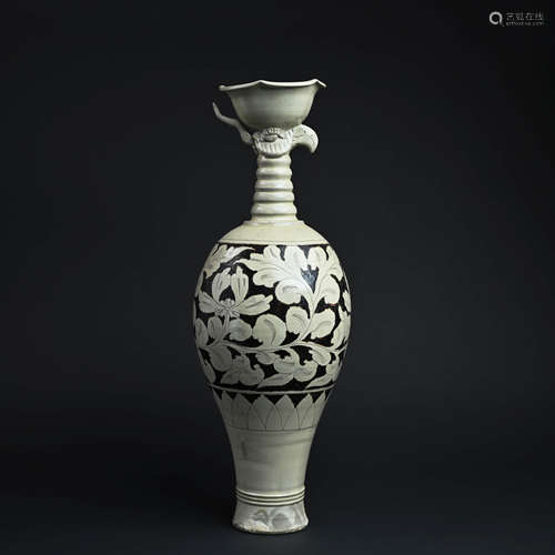 Cizhou Kiln Incised Peony Flaring Mouth Vase