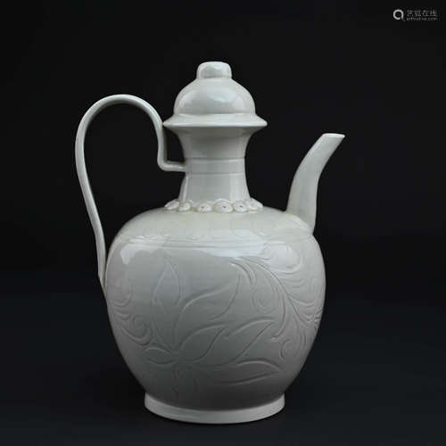 Ding Kiln Incised Lotus Ewer