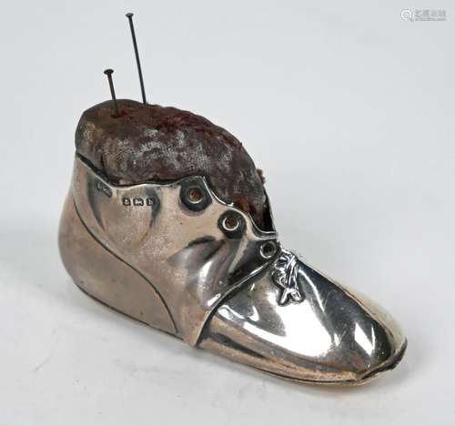 Edwardian silver shoe pin-cushion