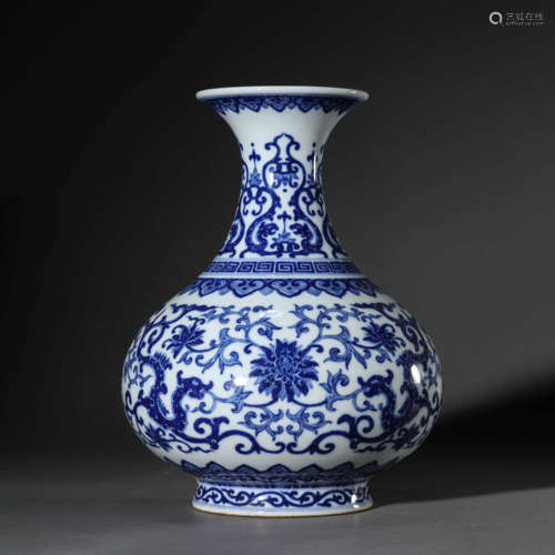 Blue and White Interlocking Flower Dragon Vase