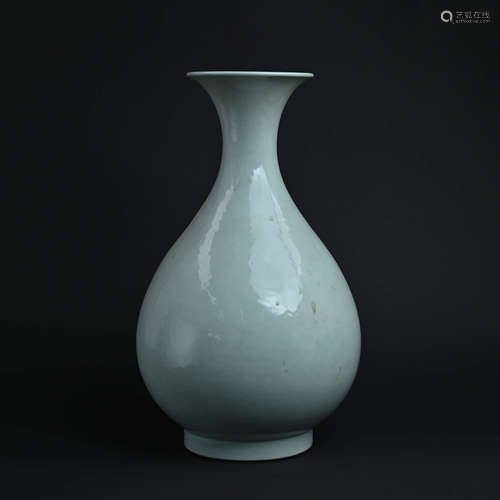 White Glaze Yuhuchunping Vase