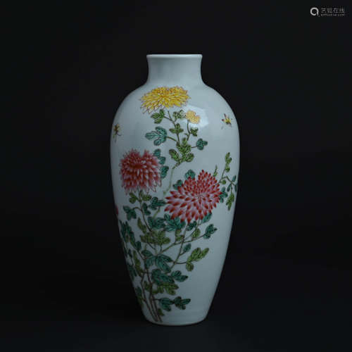 Famille Rose Flower Vase