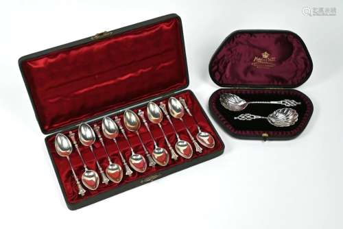 Victorian cased silver spoons