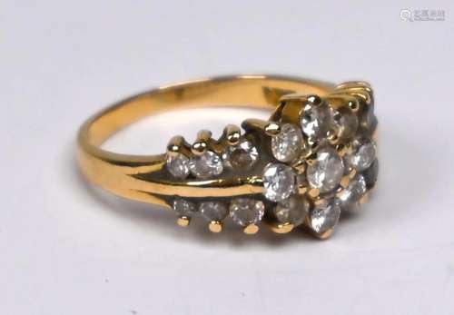 A diamond cluster ring