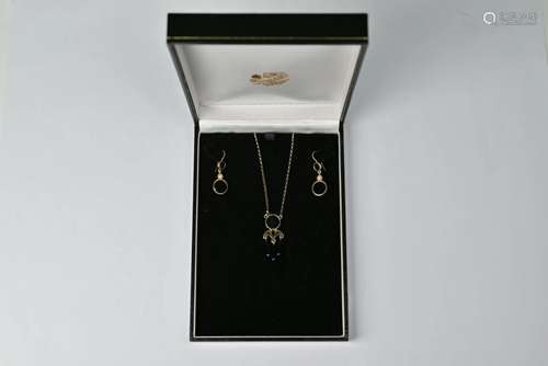 A 9ct yellow gold jewellery and earring group