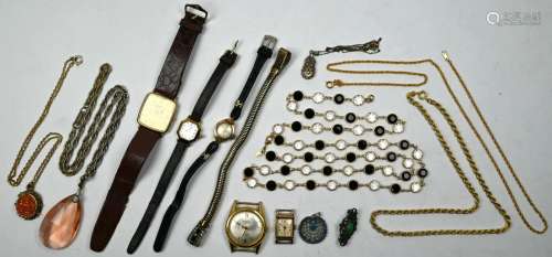 A collection of fashion/costume jewellery