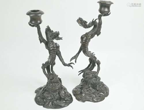 A pair of 20th century Japanese bronze â€˜dragonâ€™