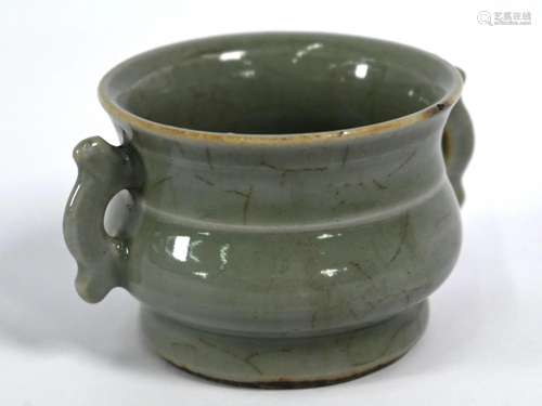 A Chinese Ge style small censer, 4.5 cm high