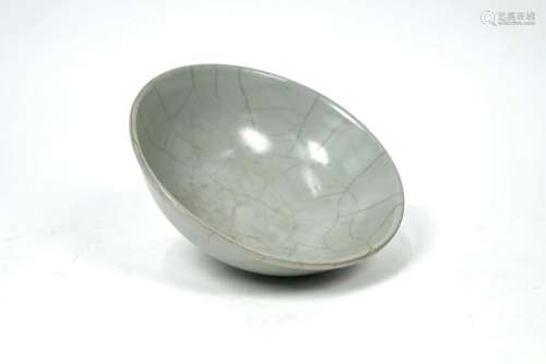 A Chinese Guan Yao style crackle glazed bowl