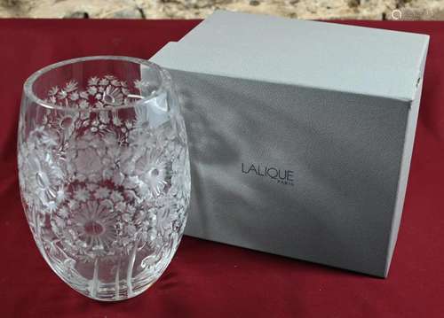 A boxed Lalique 'Bucolique' vase