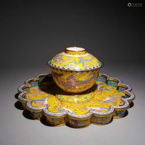 A QING DYNASTY COPPER BODY Painted enamel CUP AND PLATE