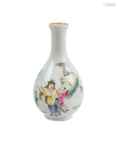 Chinese Porcelain Famille Rose Snuff Bottle / Vase