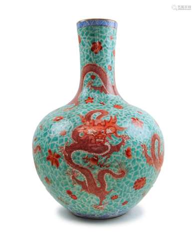 Chinese Famiile Rose Dragon Vase
