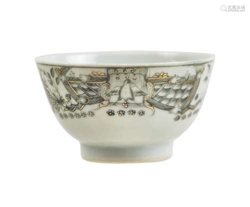 Chinese Export Gilt Grisaille Bowl