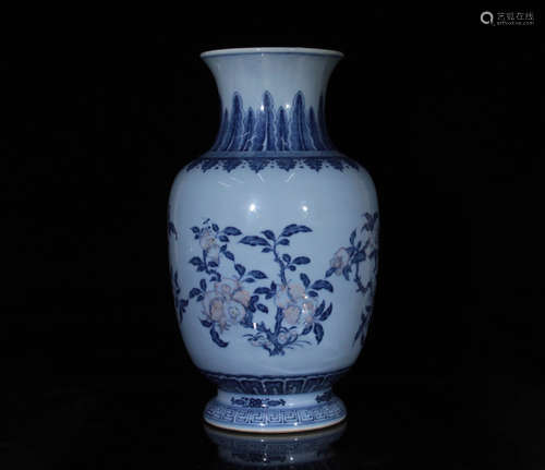 A Blue And White Flower Pattern Porcelain Vase