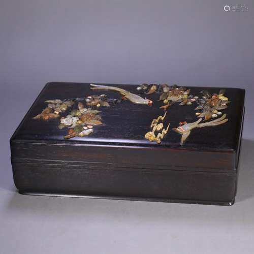 A  Redwood Flower And Bird Pattern Box