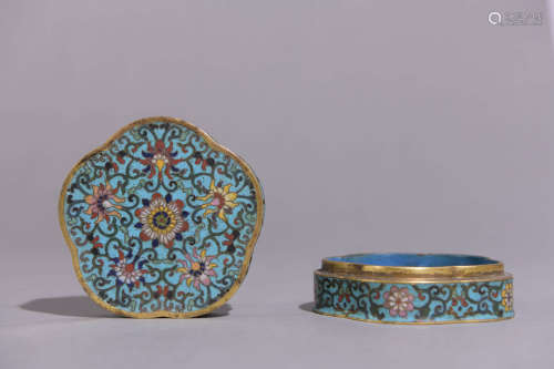 A Cloisonne Treasure-like flower Pattern Lid Box