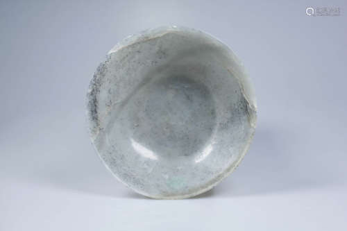 A Jade Lotus Pattern Bowl