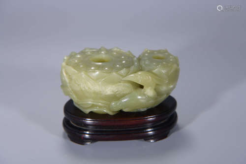 A Yellow Jade Lotus With Bird Water Droplets