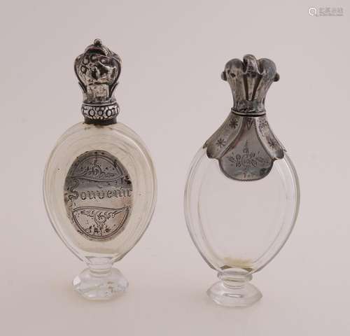 2 Odeur flasks with silver