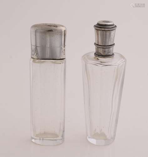 2 Odeur flasks with silver