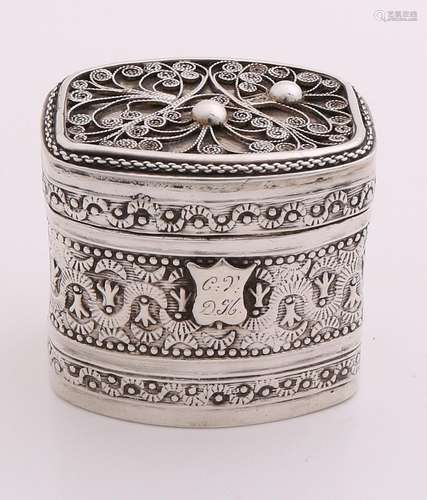 Silver loderain box