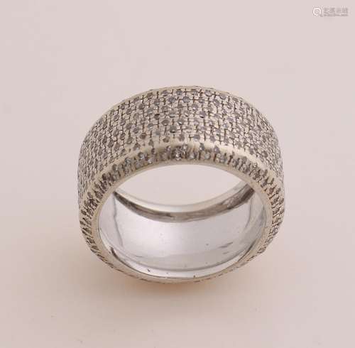 White gold ring with diamond