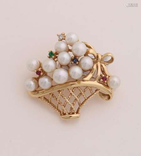 Gold brooch, flower basket with pearls