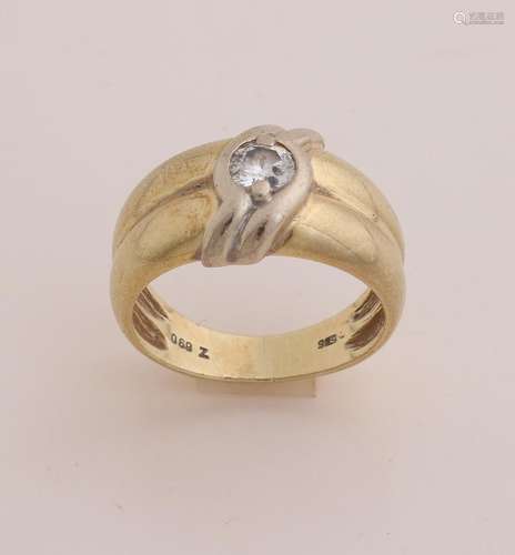 Gold ring with diamond