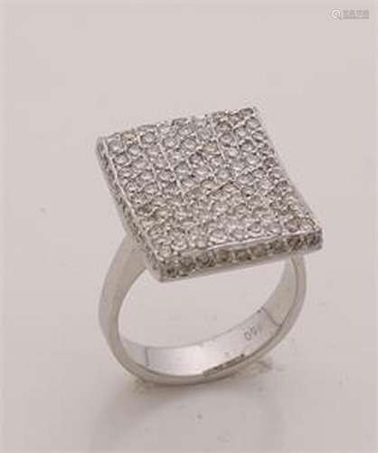 White gold ring with diamond