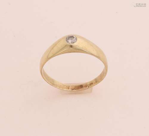 Gold ring with diamond