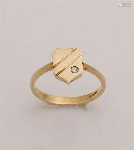 Gold ring with diamond