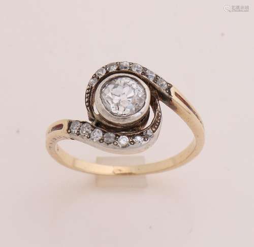 Gold ring with bolsewick diamond