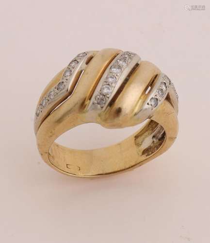 Gold ring with diamond