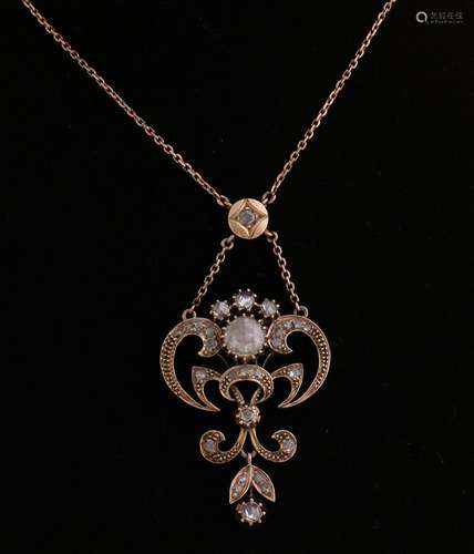 Gold necklace and pendant with rose diamonds