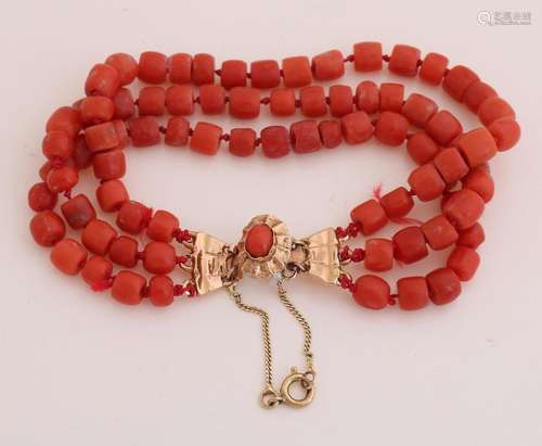 Red coral bracelet