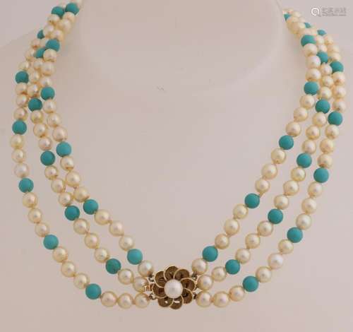 Necklace of pearls with turquoise and gold