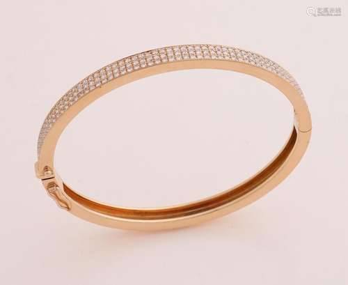 Rose gold slave bracelet with diamond