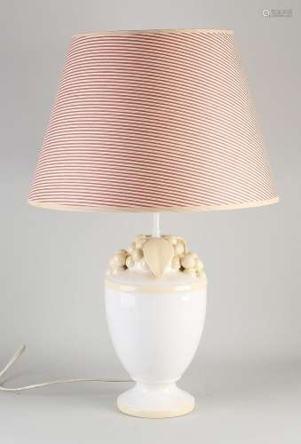 Porcelain table lamp, H 61 cm.