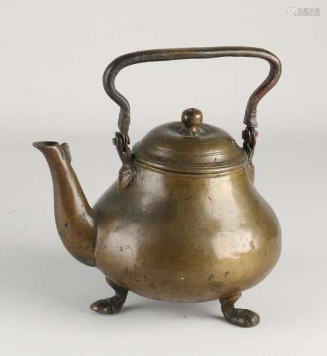 17th century kettle