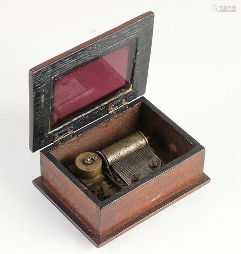 Antique waltz music box, 1900