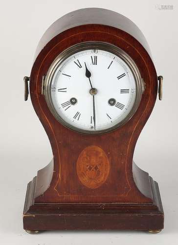 English table clock, 1900