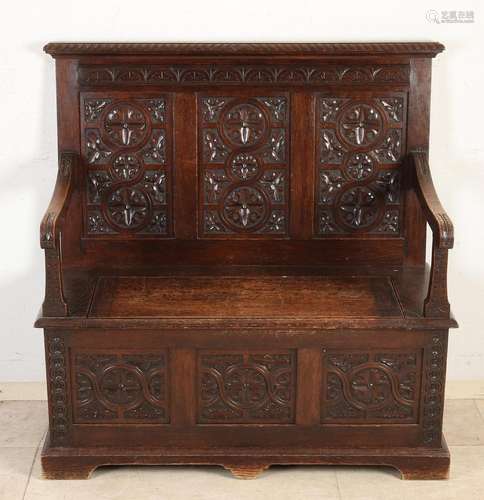 Neo-Gothic valve bench