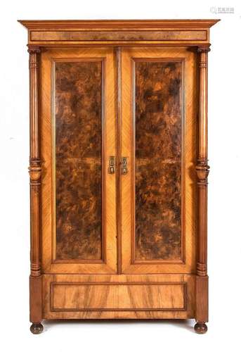 Gründer column cabinet