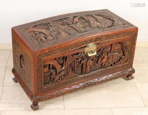 oriental campfer box