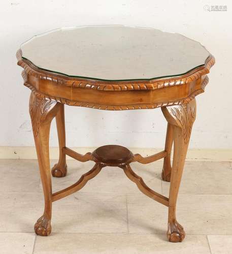 Walnut Queen Anne side table