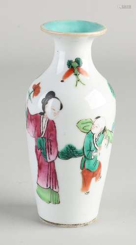 Family Rose vase, H 12.5 cm.