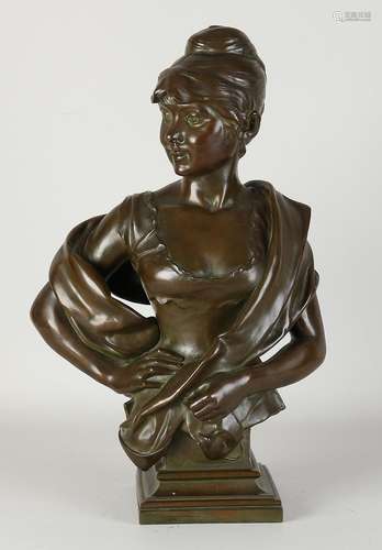 Bronze ladies bust, H 52 cm.